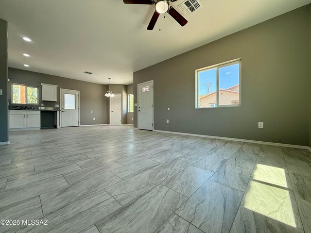 5625 E 29th Street, Tucson, AZ 85711