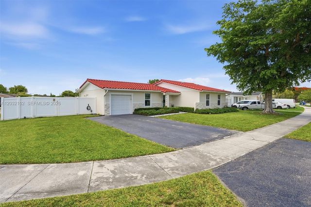 13391 SW 78th St, Miami, FL 33183