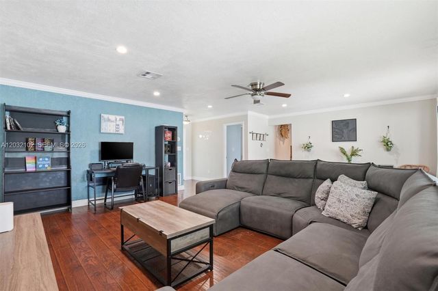 13391 SW 78th St, Miami, FL 33183