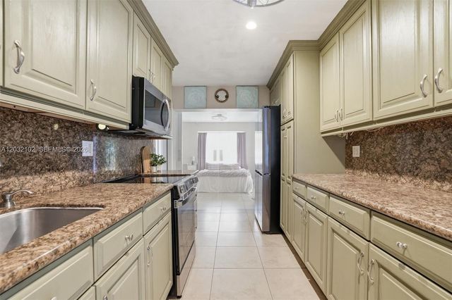 13391 SW 78th St, Miami, FL 33183