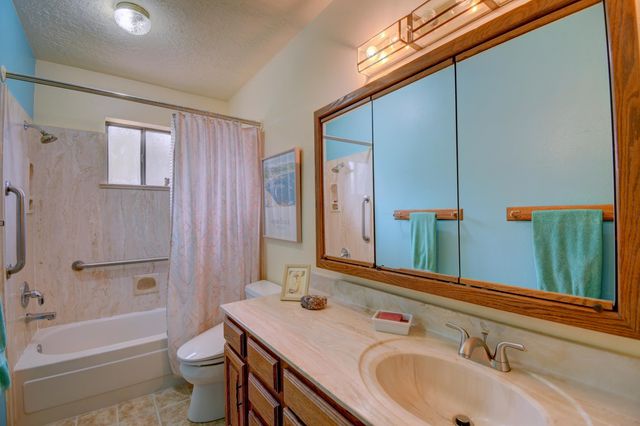 98 LAGARTO Road, Tijeras, NM 87059