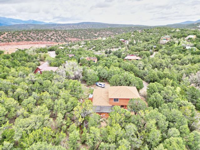 98 LAGARTO Road, Tijeras, NM 87059