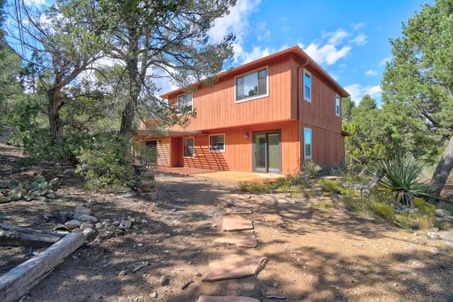 98 LAGARTO Road, Tijeras, NM 87059