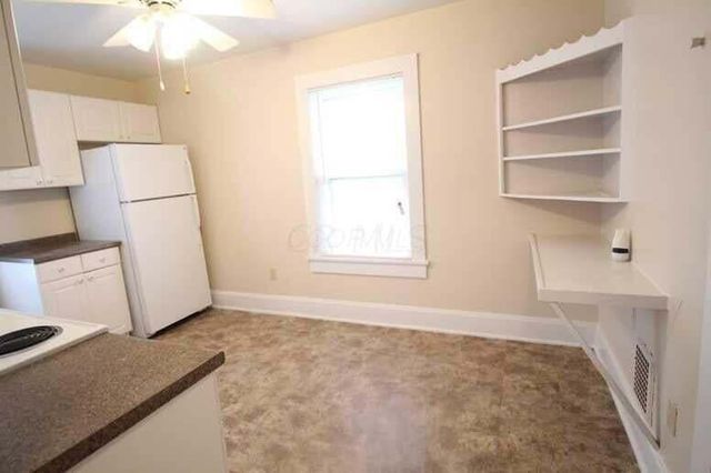 35 E Lincoln Avenue, London, OH 43140