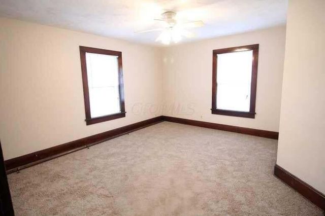 35 E Lincoln Avenue, London, OH 43140