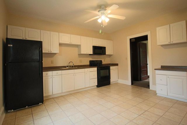 35 E Lincoln Avenue, London, OH 43140