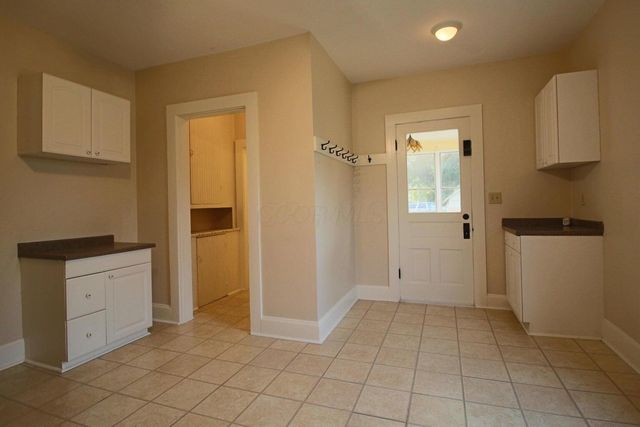 35 E Lincoln Avenue, London, OH 43140