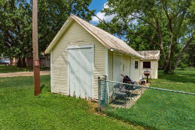 35 E Lincoln Avenue, London, OH 43140