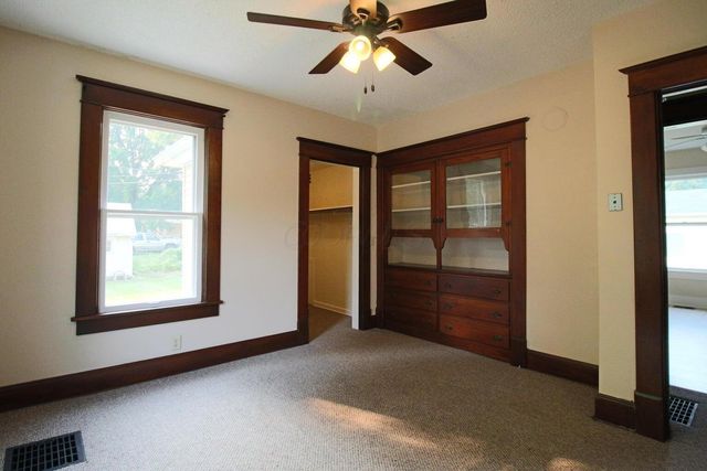 35 E Lincoln Avenue, London, OH 43140