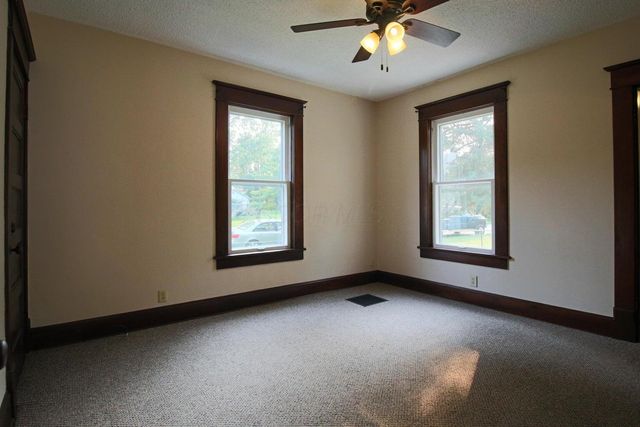 35 E Lincoln Avenue, London, OH 43140