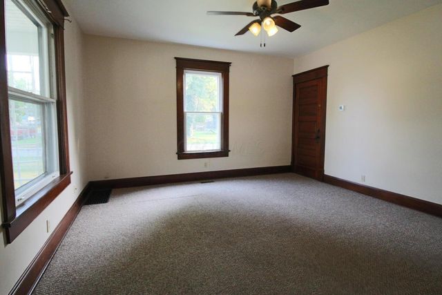 35 E Lincoln Avenue, London, OH 43140