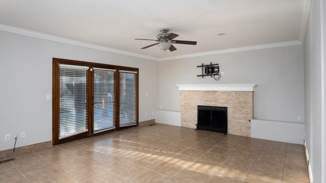 1350 N Lindale Place, Porterville, CA 93257