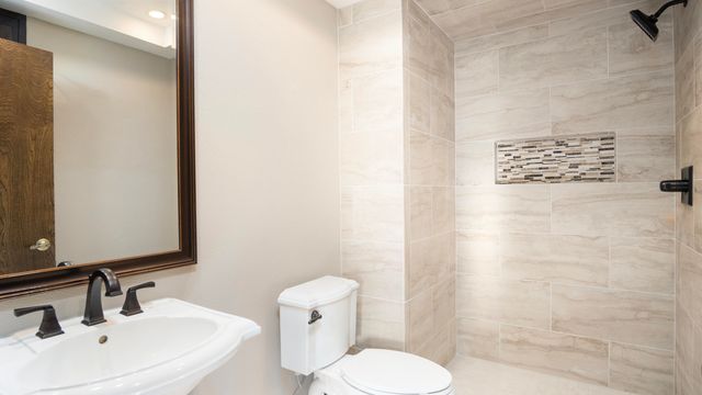 1350 N Lindale Place, Porterville, CA 93257