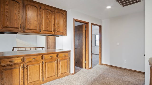 1350 N Lindale Place, Porterville, CA 93257