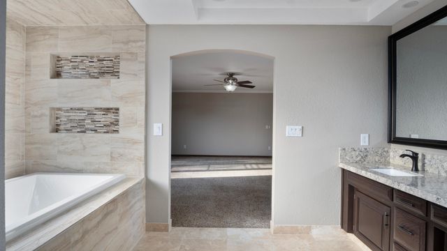 1350 N Lindale Place, Porterville, CA 93257