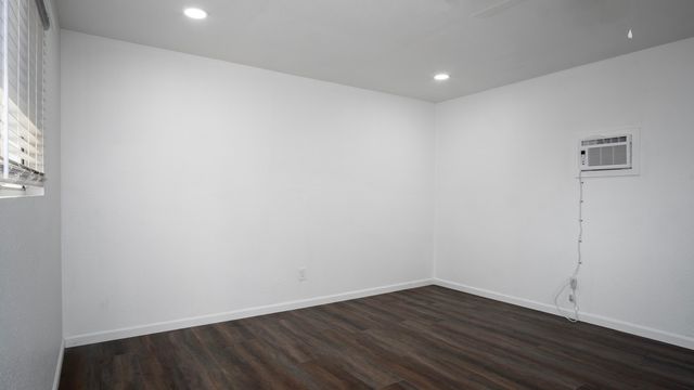 1350 N Lindale Place, Porterville, CA 93257