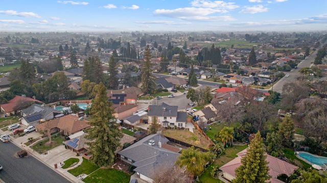 1350 N Lindale Place, Porterville, CA 93257