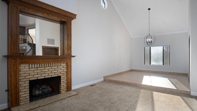 1350 N Lindale Place, Porterville, CA 93257