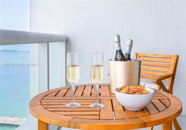 485 Brickell Ave 4702, Miami, FL 33131