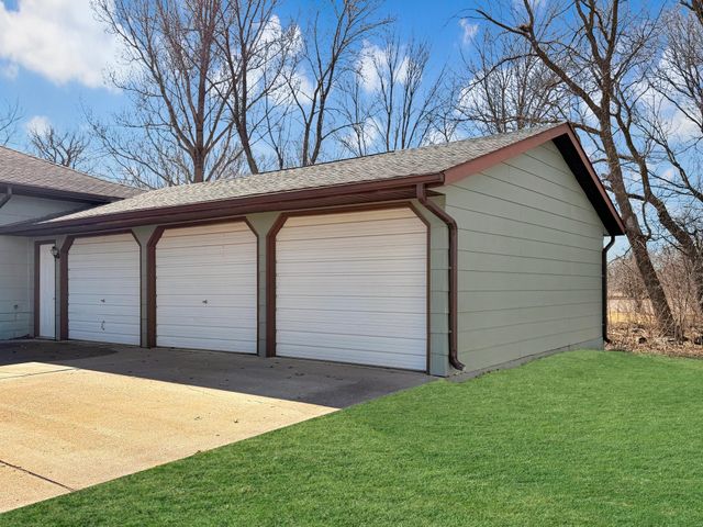 741 Main Street, Tracy, MN 56175