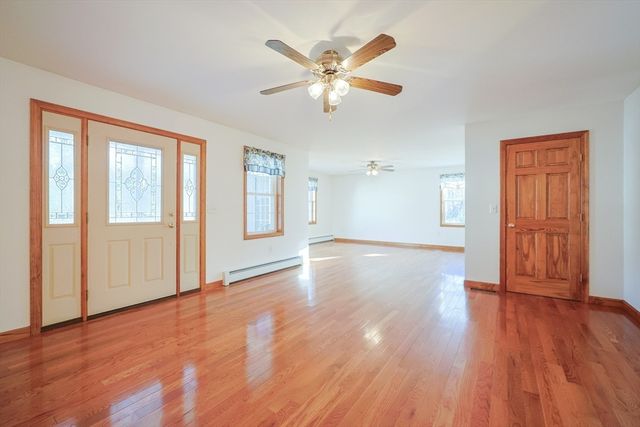 1380 North Brookfield Rd, Oakham, MA 01068