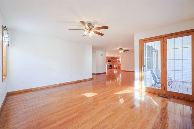 1380 North Brookfield Rd, Oakham, MA 01068