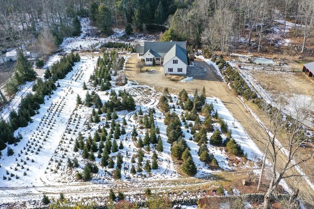 1380 North Brookfield Rd, Oakham, MA 01068