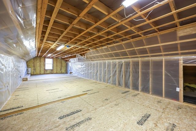 1380 North Brookfield Rd, Oakham, MA 01068