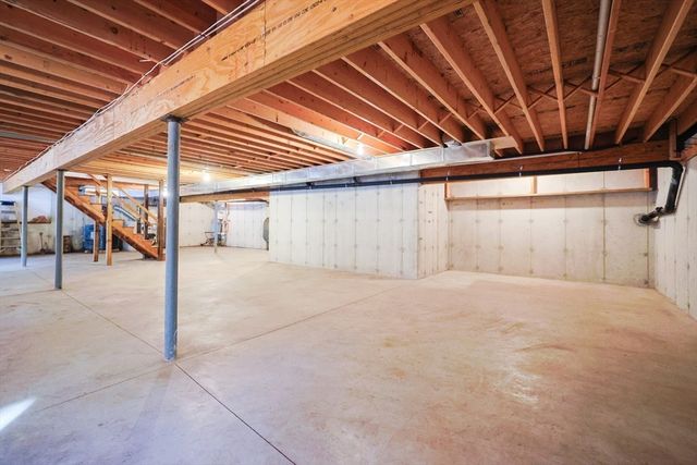 1380 North Brookfield Rd, Oakham, MA 01068