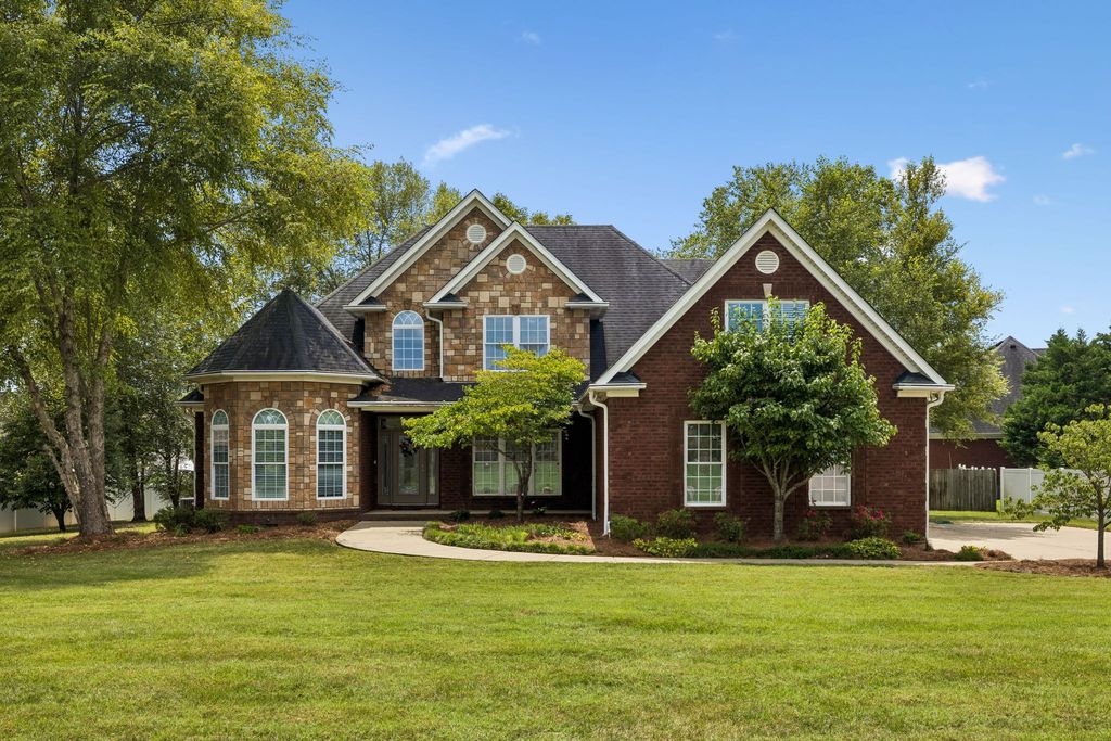 2006 Alycia Way, Pleasant View, TN 37146