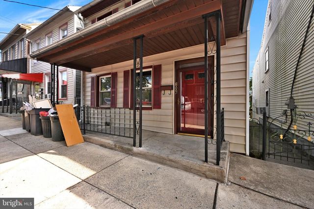 1006 WALNUT ST, Lebanon, PA 17042