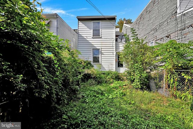 1006 WALNUT ST, Lebanon, PA 17042