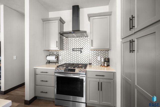 1625 W River Bend St Street, Brandon, SD 57005