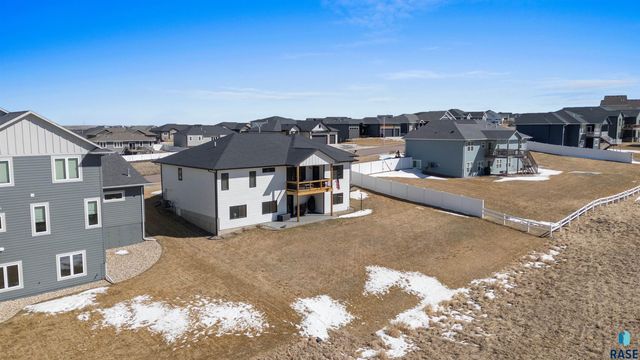 1625 W River Bend St Street, Brandon, SD 57005