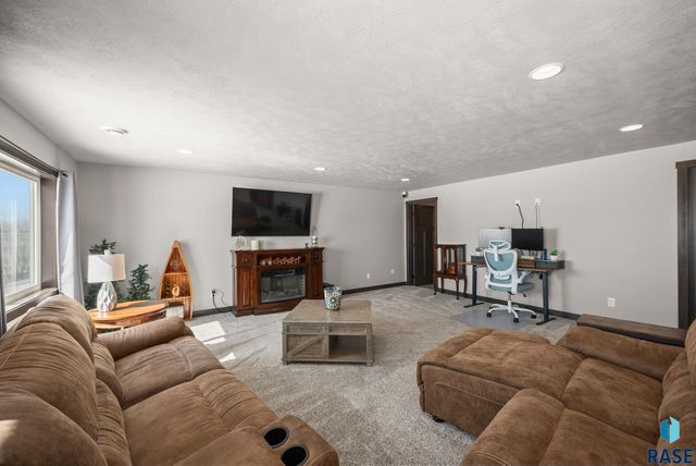 1625 W River Bend St Street, Brandon, SD 57005