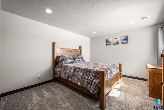 1625 W River Bend St Street, Brandon, SD 57005