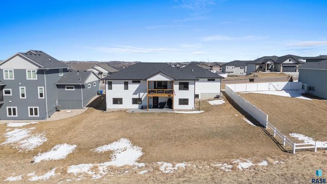 1625 W River Bend St Street, Brandon, SD 57005