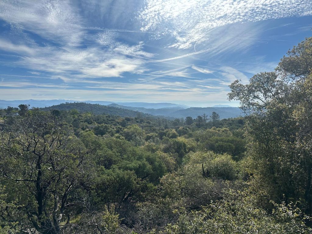 Image 11 of property listing at 9 Quartz Ridge Court, Coarsegold, CA 93614