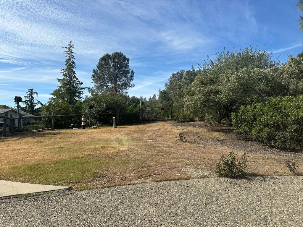 Image 14 of property listing at 9 Quartz Ridge Court, Coarsegold, CA 93614