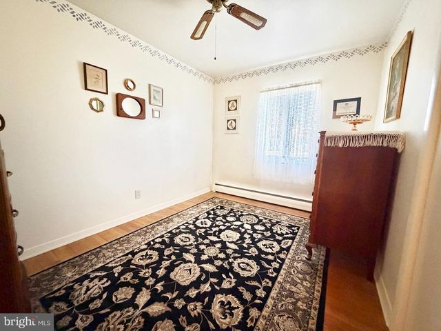 5 HOLMES RD, Cranbury, NJ 08512