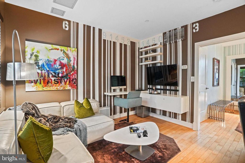 5201B WISCONSIN AVE NW #105, Washington, DC 20015