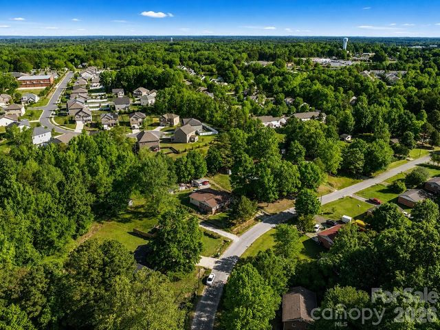 432 Springhill Drive, Matthews, NC 28104