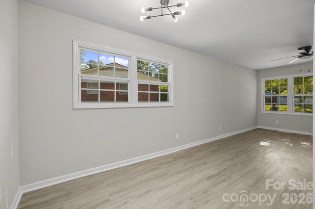 432 Springhill Drive, Matthews, NC 28104