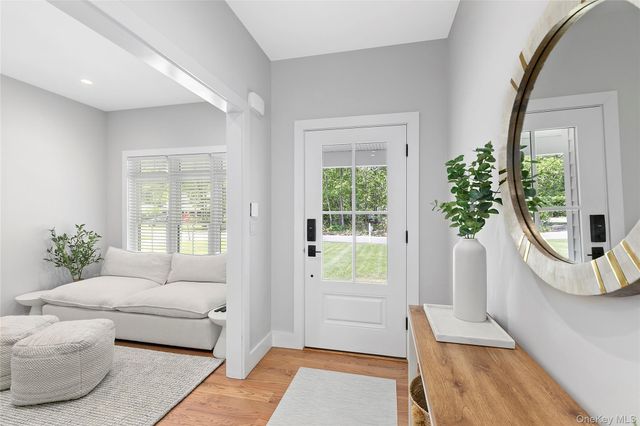 55 Squires Avenue, East Quogue, NY 11942