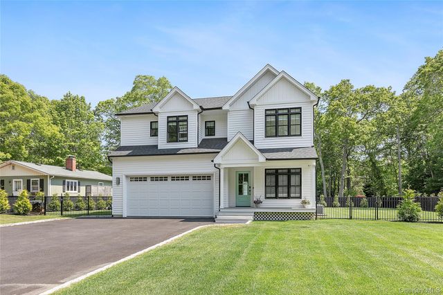 55 Squires Avenue, East Quogue, NY 11942