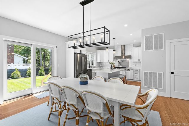 55 Squires Avenue, East Quogue, NY 11942