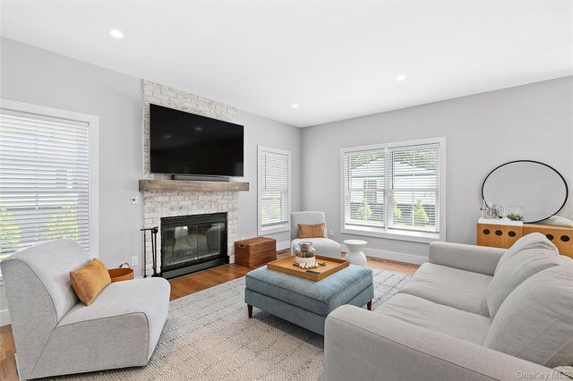 55 Squires Avenue, East Quogue, NY 11942