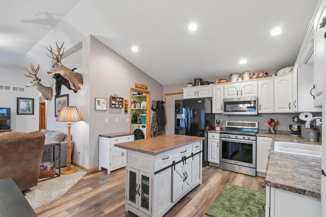 514 Montesian Court, Monticello, WI 53570