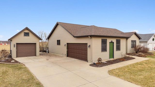 514 Montesian Court, Monticello, WI 53570