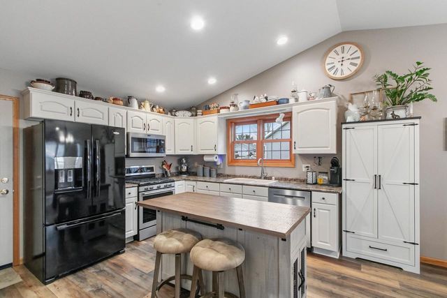 514 Montesian Court, Monticello, WI 53570